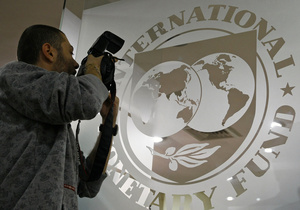 МВФ-Україна - кредити МВФ - МВФ має намір провести посилений моніторинг української економіки - Reuters