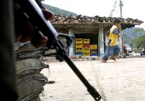 Колумбійські бойовики черговий раз підірвали нафтопровід