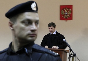 Росія - Навальний - адвокат - скарга - суд
