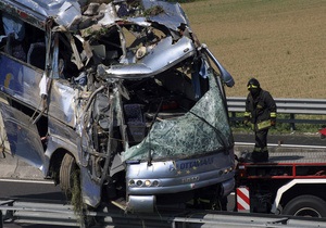 Новини Італії - Кількість жертв ДТП з автобусом в Італії досягла 30 осіб