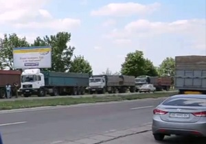 У Миколаєві сотні далекобійників погрожують Києву транспортним колапсом