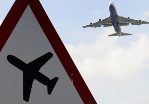 НП в Жулянах: авіакомпанія скаржиться на посадкову смугу, аеропорт натякає на помилку екіпажу