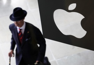 Apple визнана винною у змові з видавцями