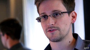 Дев ять країн відмовили Сноудену у притулку