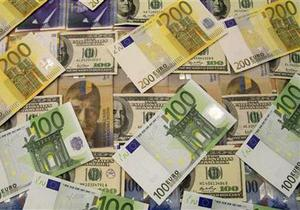 Долар і євро зомліли від міжбанківського штилю