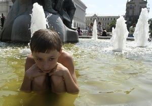 Перший день липня в Україні буде помірно теплим, але дощовим
