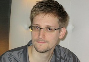 Едвард Сноуден - Відмовившись від діалогу з США, Еквадор повідомив про переговори з Москвою про долю Сноудена