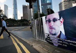 США наполягають на екстрадиції Сноудена з Росії