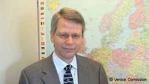 Секретар Венеціанської комісії: Закон про референдум може загрожувати стабільності України