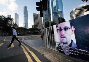 ЗМІ називають зупинку Сноудена в Москві  антизахідним тролінгом  Путіна