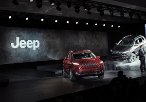 Chrysler відкликає 2,7 млн позашляховиків Jeep