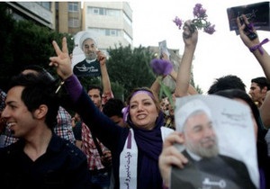 В Ірані святкують перемогу реформатора Роухані на виборах