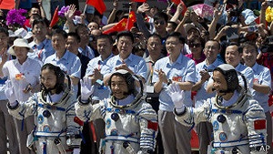 Китай відправив на орбіту другу жінку-астронавта