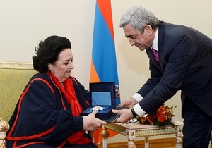 Вірменія нагородила орденом Монсеррат Кабальє, яка стала персоною нон ґрата в Азербайджані