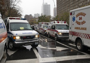 Новини США - Нью-Йорк - Десятки людей евакуйовано в Нью-Йорку через обвал стіни