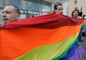 Парламент Великобританії схвалив законопроект про одностатеві шлюби