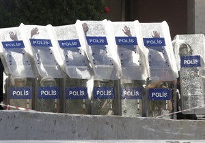 Туреччина - заворушення - жертва - поліцейський