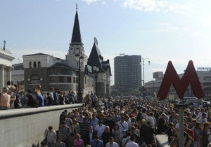 Через пожежу в метро у Москві евакуювали кілька тисяч осіб