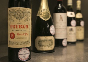 Новини Франції - вино - З президентського винного льоху у Франції продано 1200 пляшок