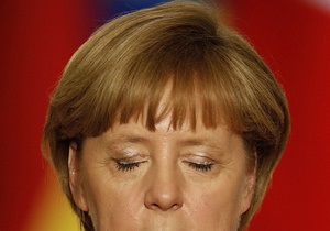 Ангела Меркель - Франсуа Олланд - Меркель обмовилася, називаючи ім я президента Франції