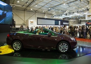 У Києві стартував міжнародний автосалон SIA 2013