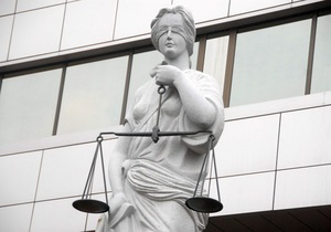 DW: Невиконання судових рішень стає в Україні буденністю