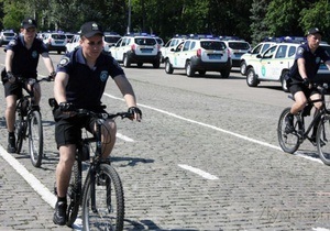 Новини Одеси - міліція - міліція в шортах - В Одесі знову з явилися міліціонери в шортах і на велосипедах
