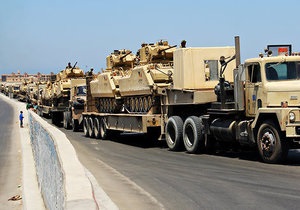 Єгипет вже перекинув танки через Суецький канал