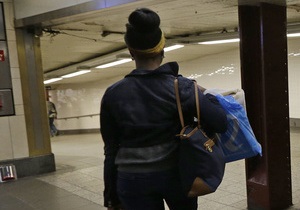 Любов - Знайомства в метро - У празькому метро з являться спецвагони для романтичних знайомств