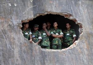 Новини Камбоджі - обвалення - Камбоджа: обвалилася будівля взуттєвої фабрики, є загиблі