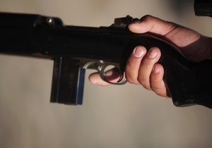Новини Донбасу - У Донецькій області двоє озброєних підлітків пограбували магазин