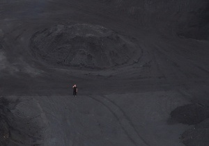 Черные дыры Украины. Эксклюзивная аэрофотосъемка нелегальной добычи угля на Донбассе
