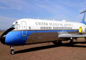 В США выставлен на продажу президентский самолет-ветеран