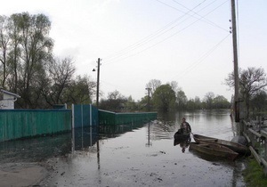 Паводок - вода - підтоплення - У Чернігівській області залишаються підтопленими кілька десятків будинків