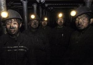 За добу два вибухи в китайських шахтах забрали життя 39 людей