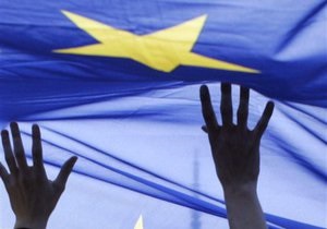 У День Перемоги в Києві пройшла акція на підтримку євроінтеграції