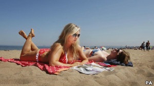 Вчені припускають, що від засмагання більше користі, ніж шкоди