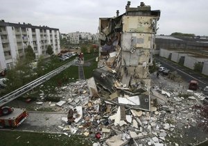 Кількість жертв обвалення будинку у Франції зросла