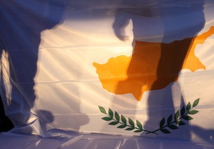 Кіпр послаблює контроль над рухом капіталу на тлі прискорення його відтоку із країни