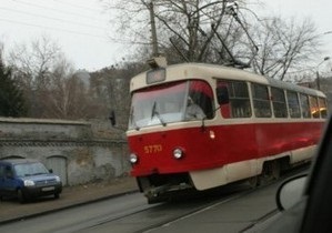 У Києві на Подолі водій трамвая побила маршрутника