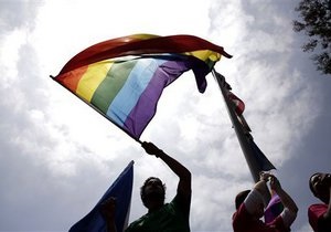 Іспанія - політпритулок - гей-активіст