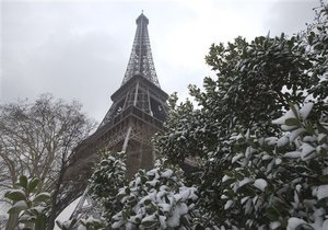 Париж - Ейфелева вежа - крадіжки - кишенькові злодії - охорона - поліція
