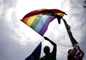Франція затвердила одностатеві шлюби