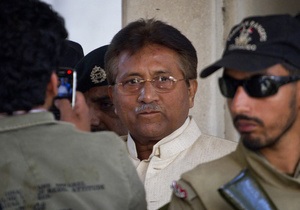 Мушарраф вперше постав перед судом у справі про вбивство Бхутто