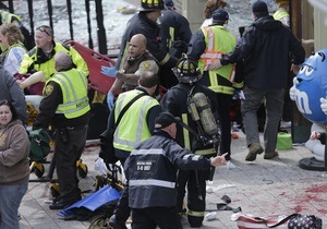 Новини США - вибухи в Бостоні - Відео перших хвилин після теракту в Бостоні