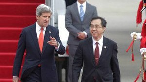 Держсекретар США обговорює корейську кризу в Сеулі