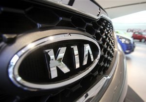 Hyundai і Kia відкликають майже два мільйони автомобілів через дефекти стоп-сигналу