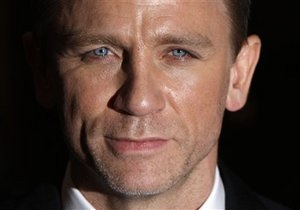 Крейг-James Bond - Skyfall - Daniel Craig - Мовчання - золото: Деніелу Крейгу заплатили $ 1 млн за семихвилинний візит в автосалон