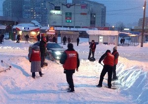 У ПР звинуватили УДАР у піарі під час снігопаду у Києві