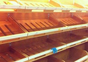 Негода в Україні - снігопад - новини Києва - хліб - Київська влада запевняє, що в магазини завозять хліб